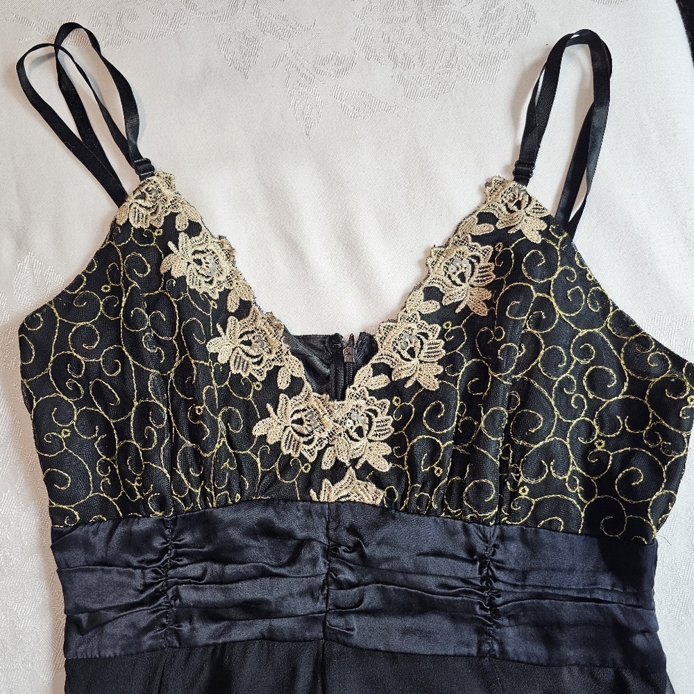 Jonathan Martin Black Silk Cocktail Dress w Gold Bodice Accents / Bling sz 6